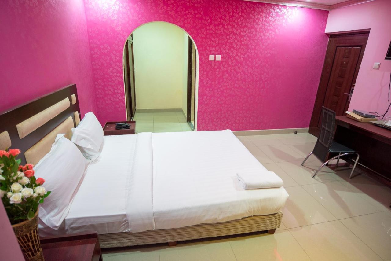 Euro Hotel And Apartments Dar es Salaam Buitenkant foto
